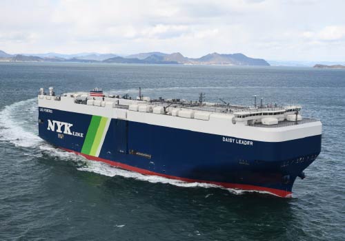 LNG燃料自動車運搬専用船「DAISY LEADER」