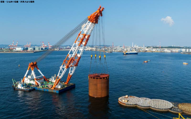 新本牧ふ頭地区 鋼板セル据付