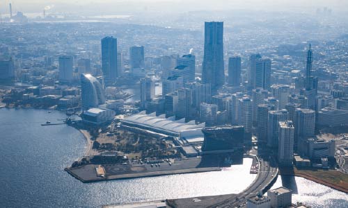 上空から見たパシフィコ横浜